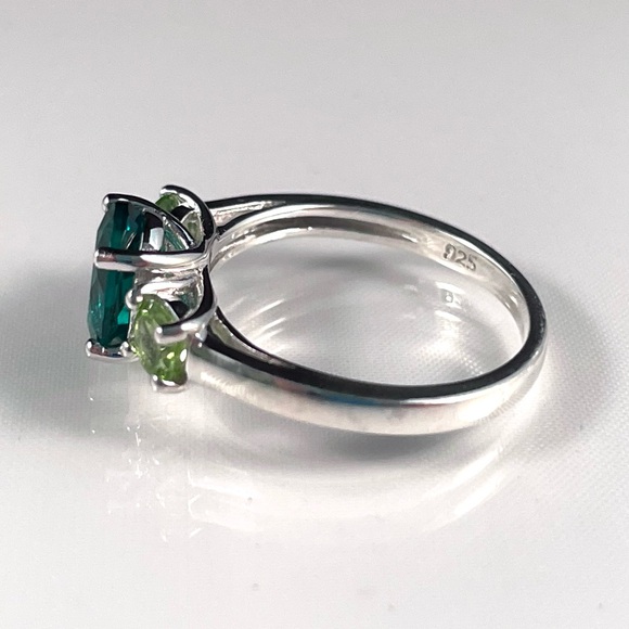 Art Nouveau-Inspired Sterling Silver Emerald and Peridot Ring, Size 6 - Picture 3 of 9